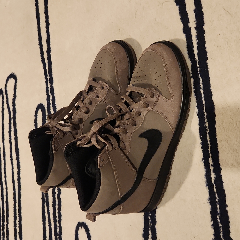 Nike high top sneakers